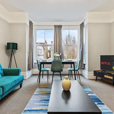 Parea Living - Leytonstone, 2-Bedroom Serviced Apartment, Free Parking, Remote Working Londres Extérieur photo