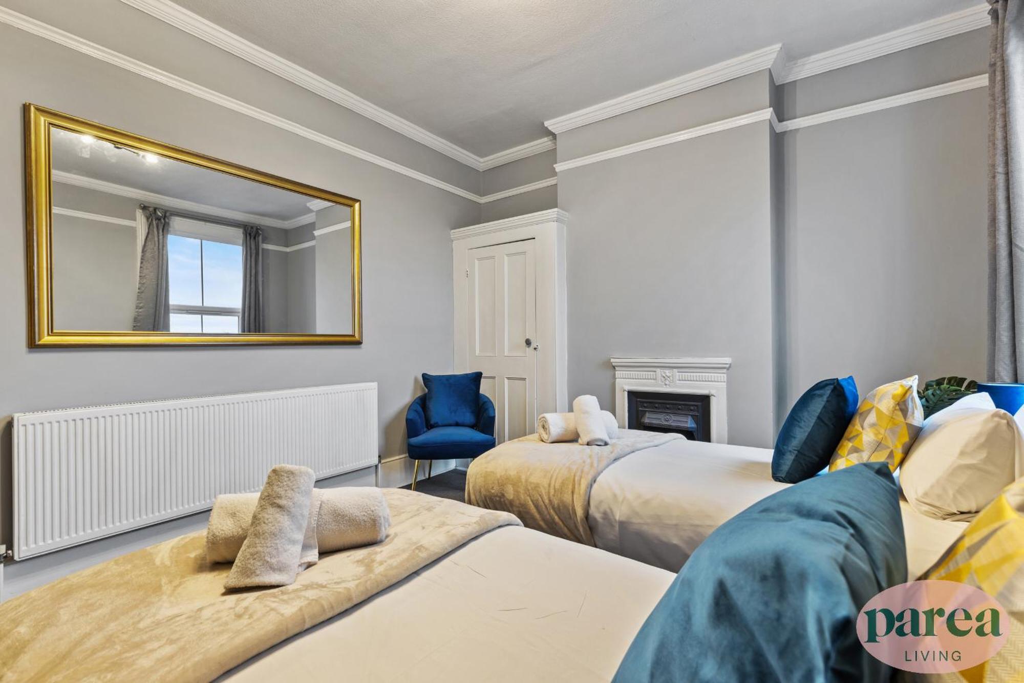 Parea Living - Leytonstone, 2-bedroom Serviced Apartment, Free Parking, Remote Working Апартаменты *