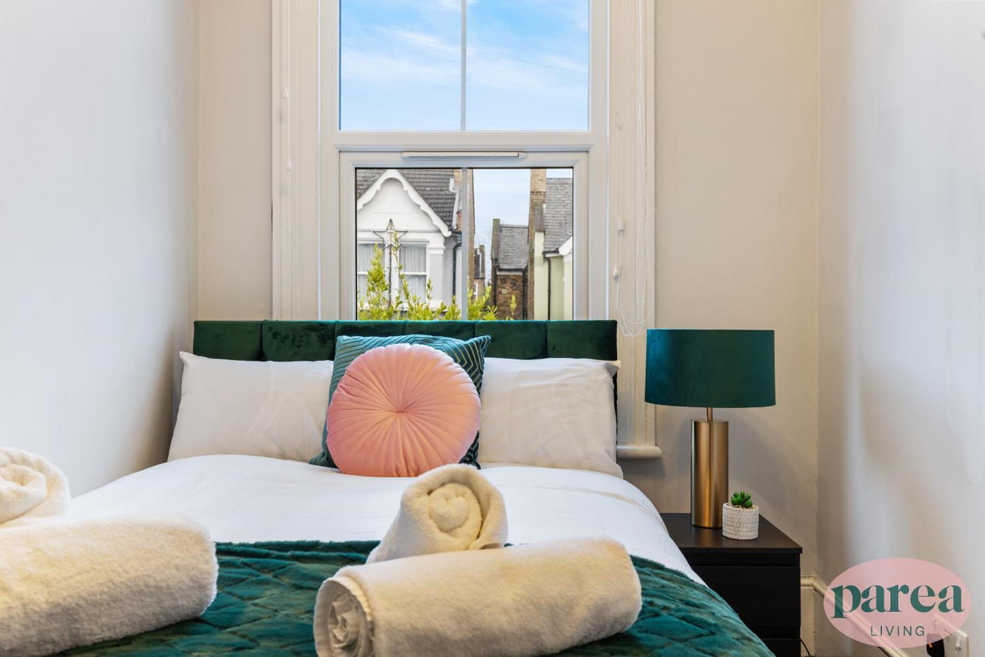 Апартаменты Parea Living - Leytonstone, 2-bedroom Serviced Apartment, Free Parking, Remote Working