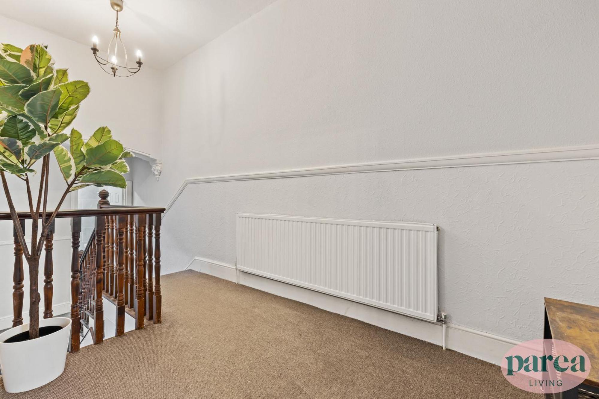 Parea Living - Leytonstone, 2-bedroom Serviced Apartment, Free Parking, Remote Working Лондон