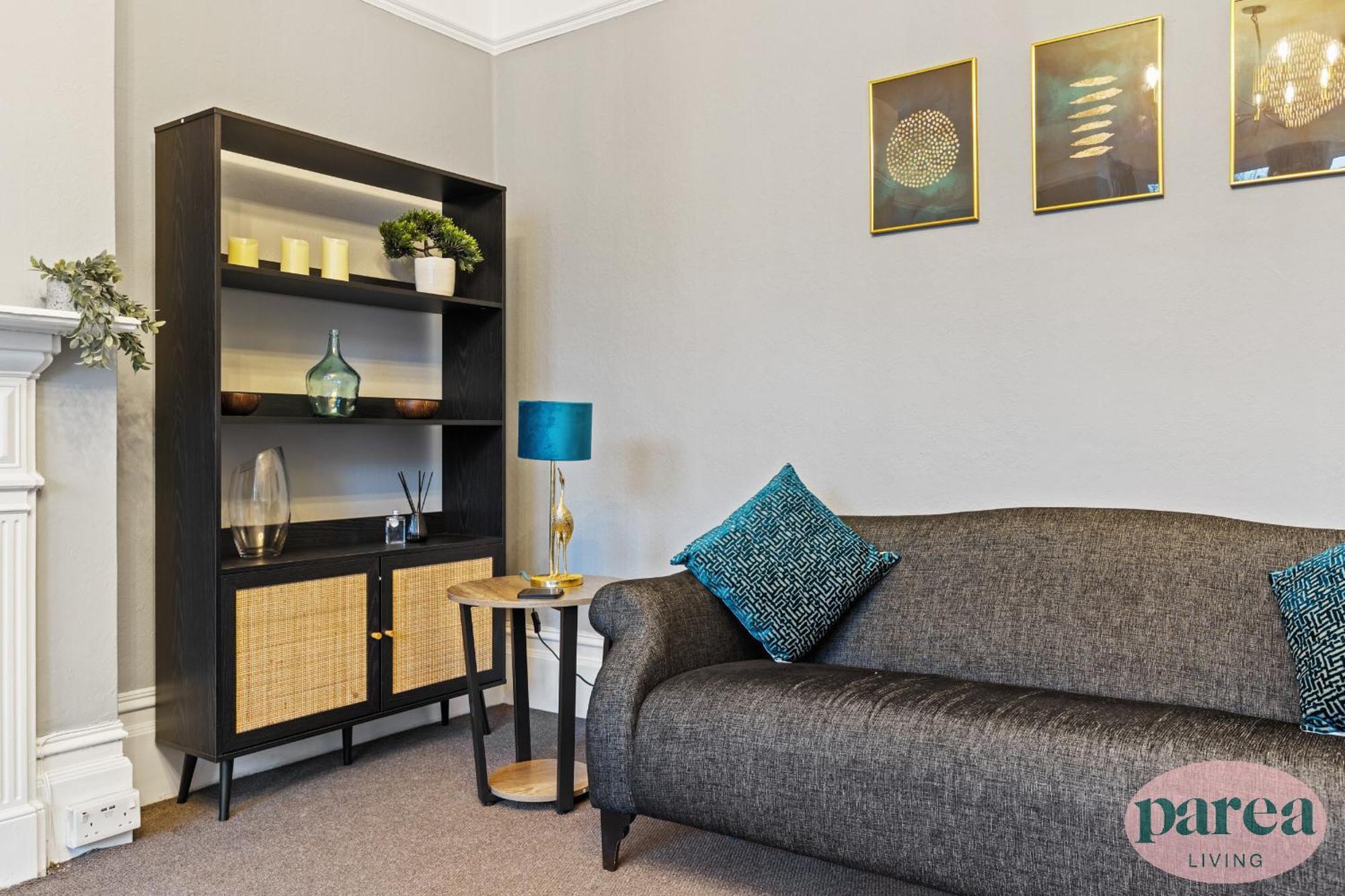 Апартаменты Parea Living - Leytonstone, 2-bedroom Serviced Apartment, Free Parking, Remote Working *