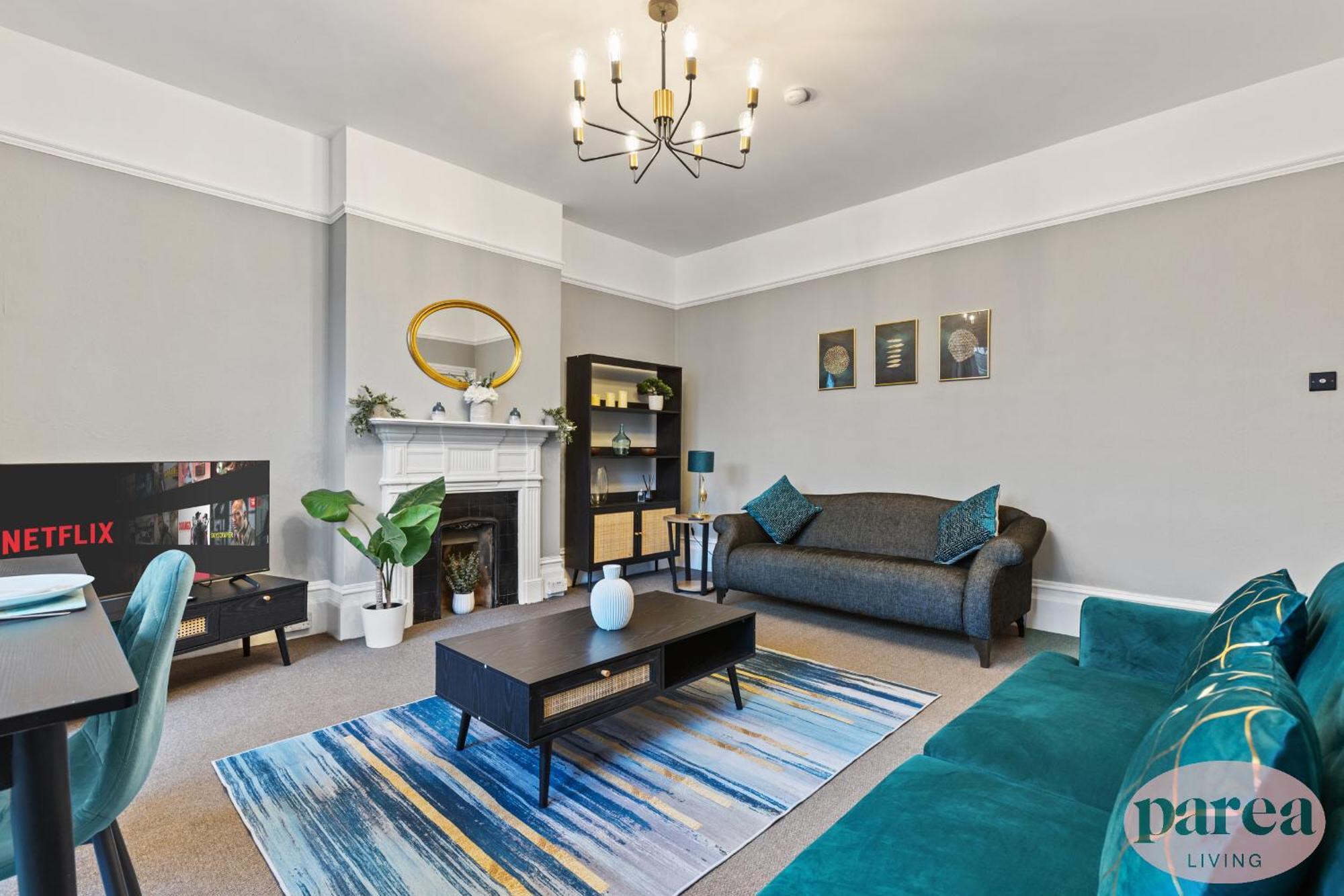 Parea Living - Leytonstone, 2-bedroom Serviced Apartment, Free Parking, Remote Working Апартаменты *