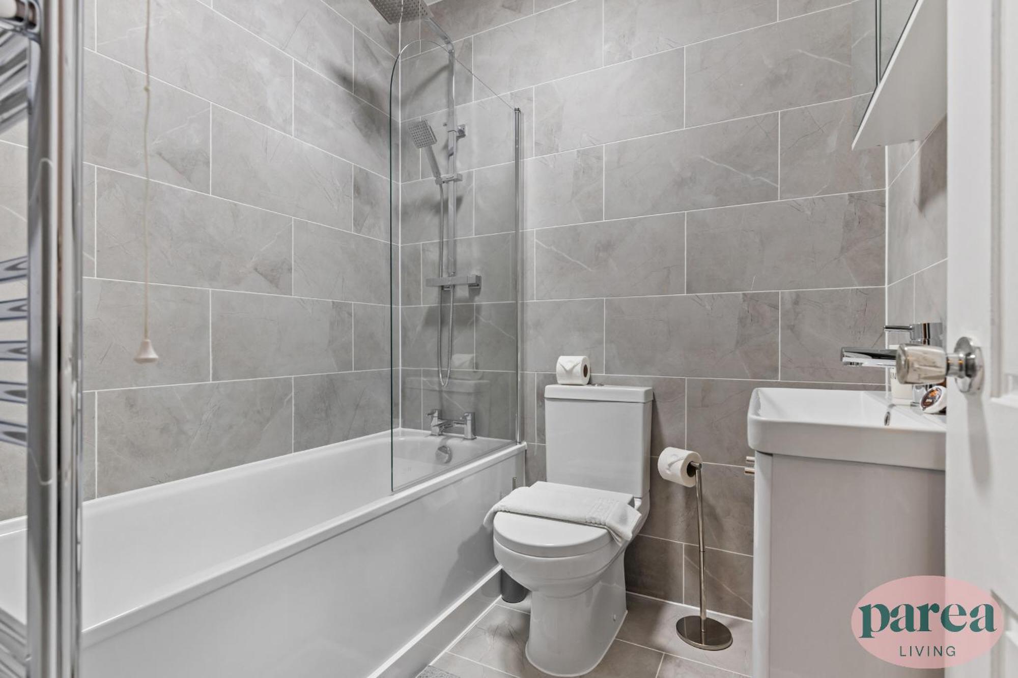 Апартаменты Parea Living - Leytonstone, 2-bedroom Serviced Apartment, Free Parking, Remote Working *