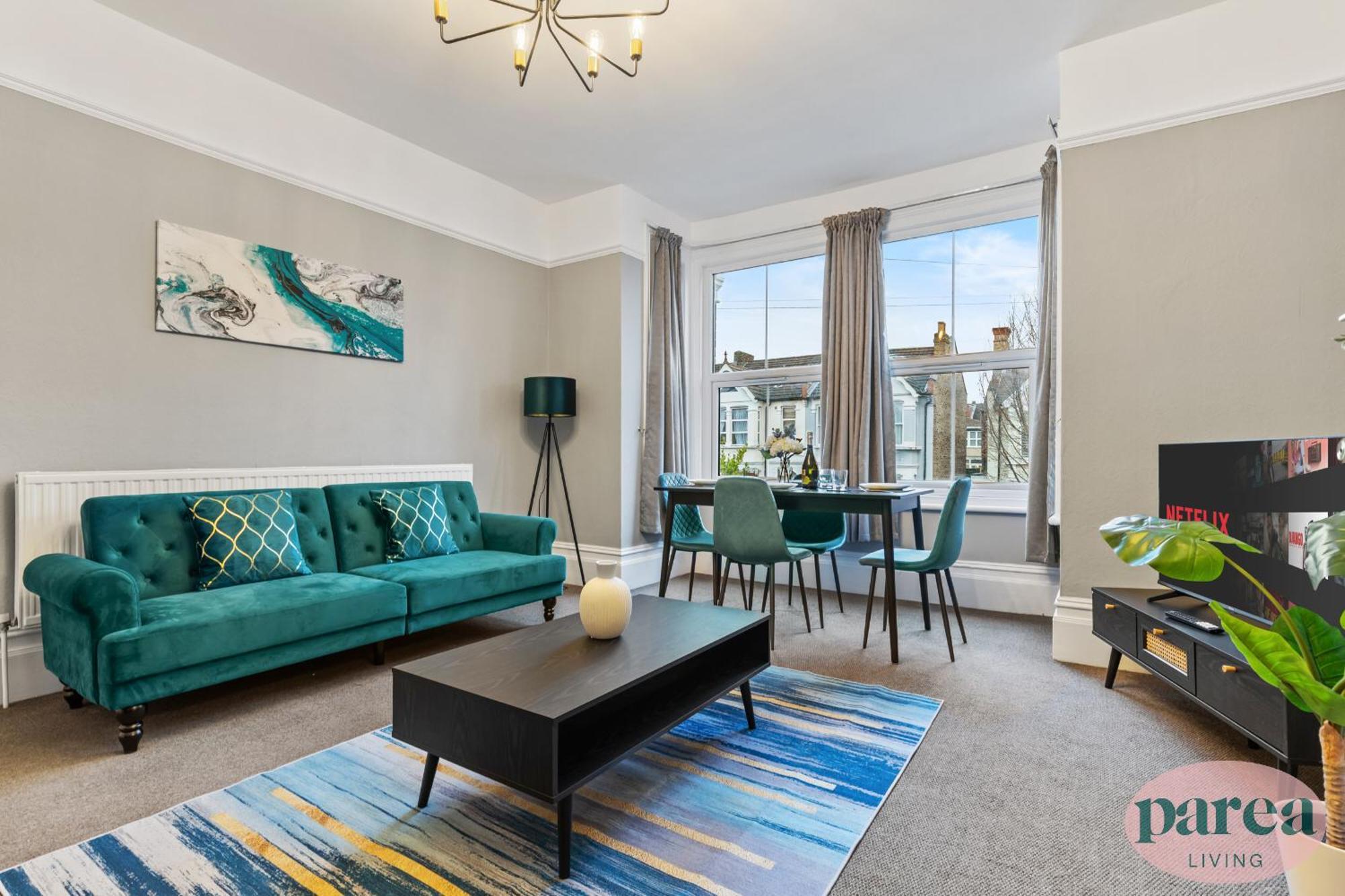 Апартаменты Parea Living - Leytonstone, 2-bedroom Serviced Apartment, Free Parking, Remote Working *