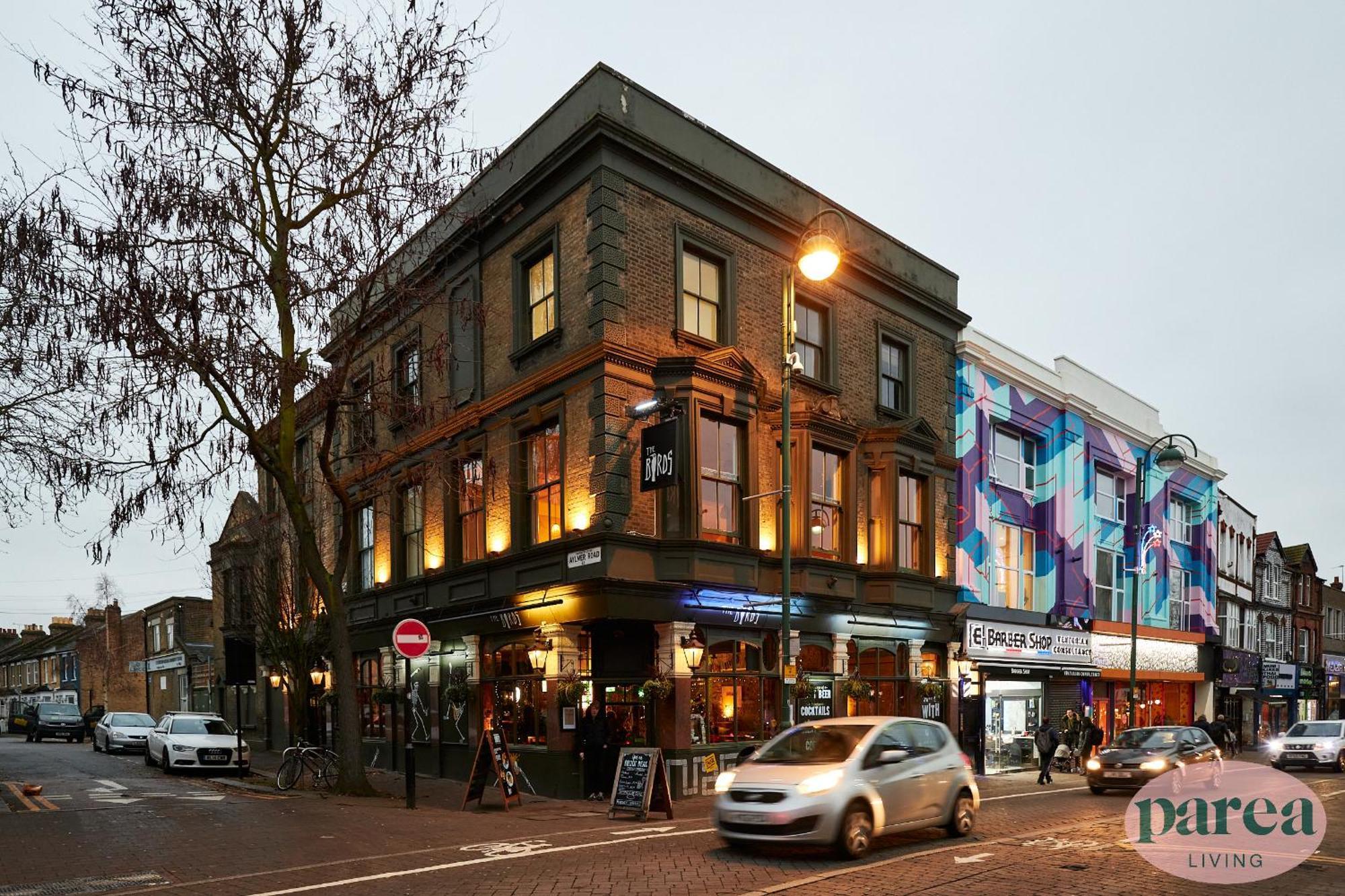 Апартаменты Parea Living - Leytonstone, 2-bedroom Serviced Apartment, Free Parking, Remote Working *